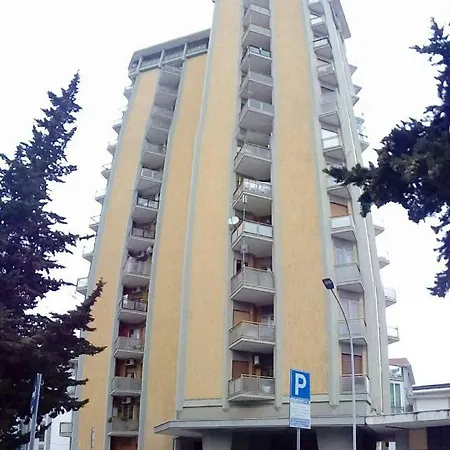 Tower Nocleg ze śniadaniem Lecce